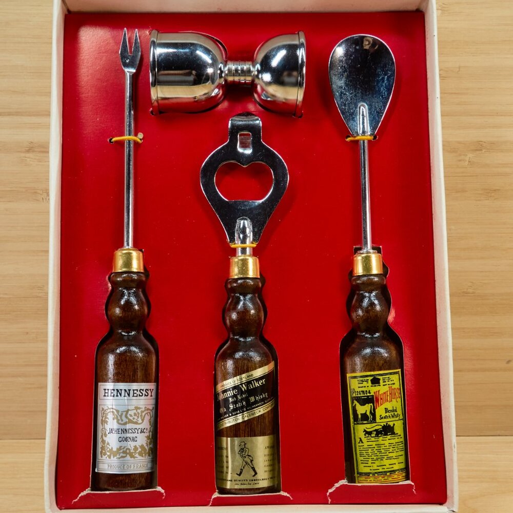 Vintage De Luxe Whisky Bar Set, Wood handle, New, Made in Taiwan